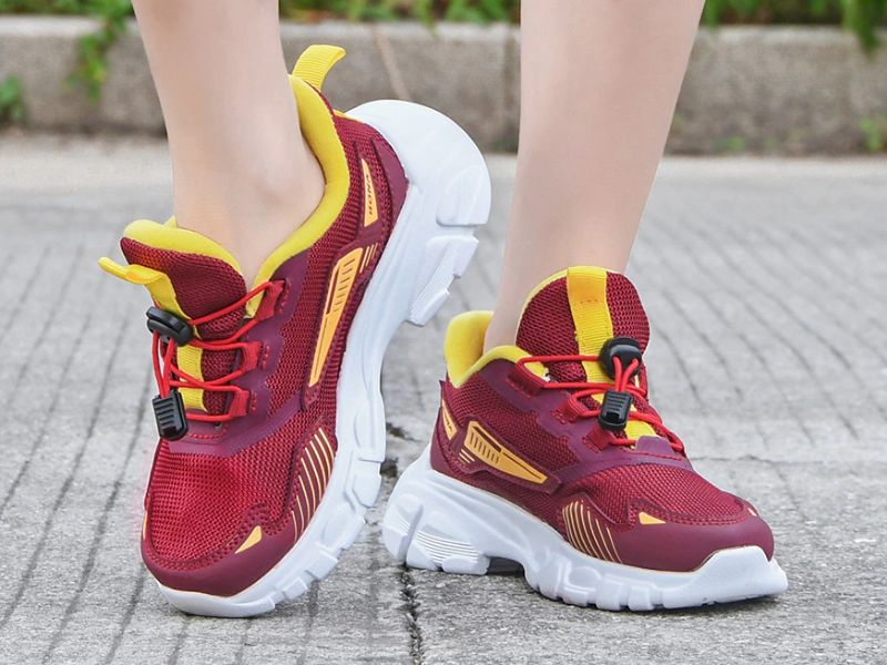 Adam Boysin Muotilenkkari - Burgundy