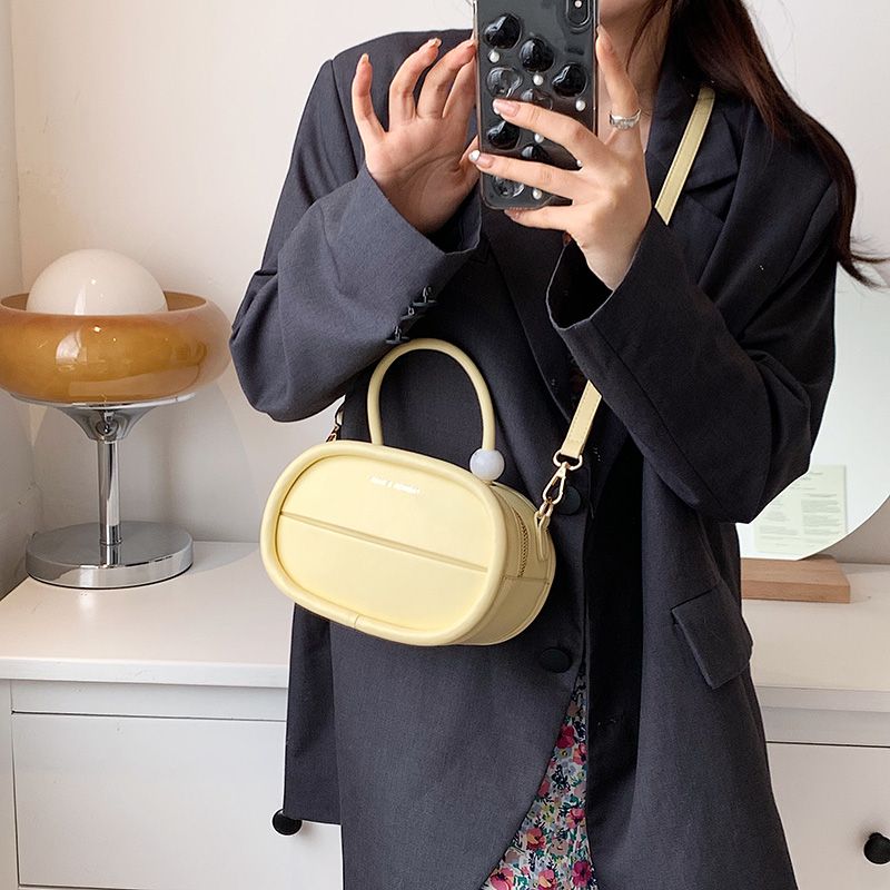 Alejo Naisten Pieni Tekonahkainen Crossbody Käsilaukku - Beige