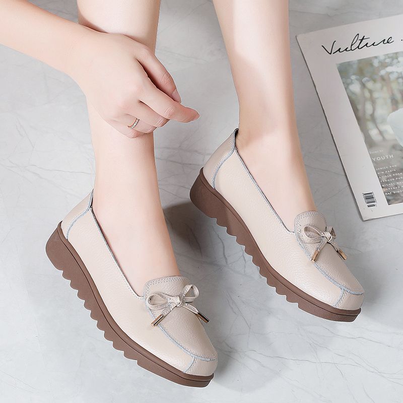 Alfonsina Naisten Nahkaiset Liukukengät - Beige
