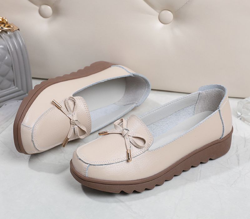 Alfonsina Naisten Nahkaiset Liukukengät - Beige