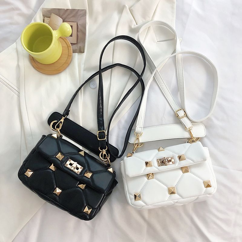 Alix Naisten Tekonahkainen Crossbody Käsilaukku - Musta