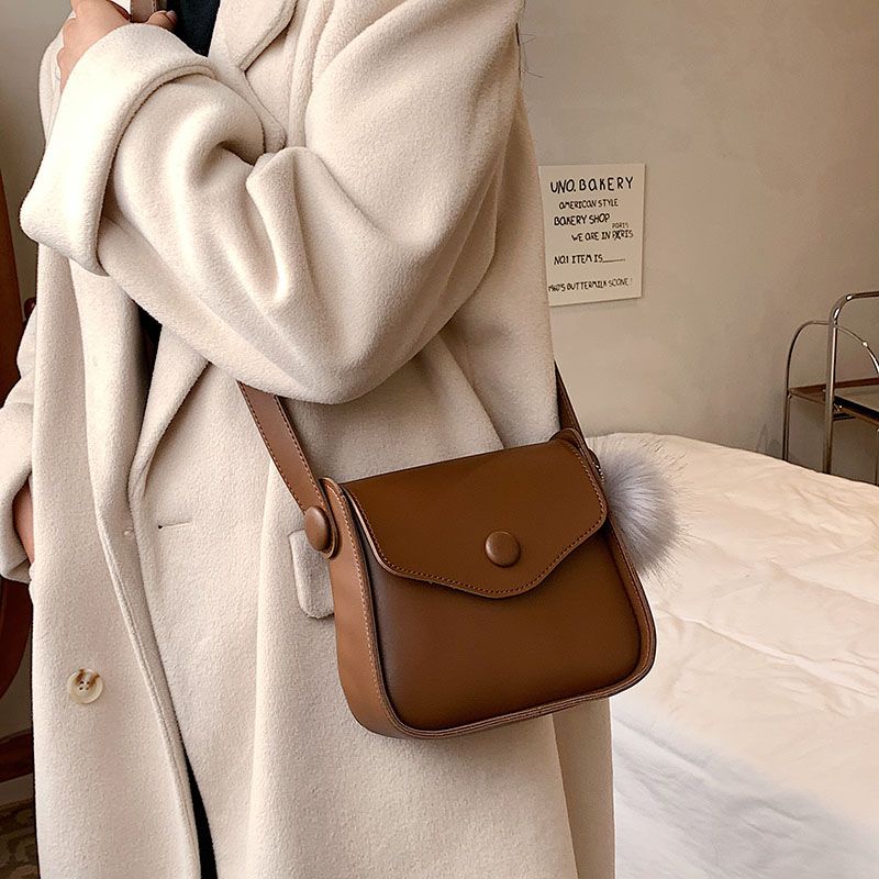 Almeda Naisten Minikeinonahkainen Crossbody Käsilaukku - Musta