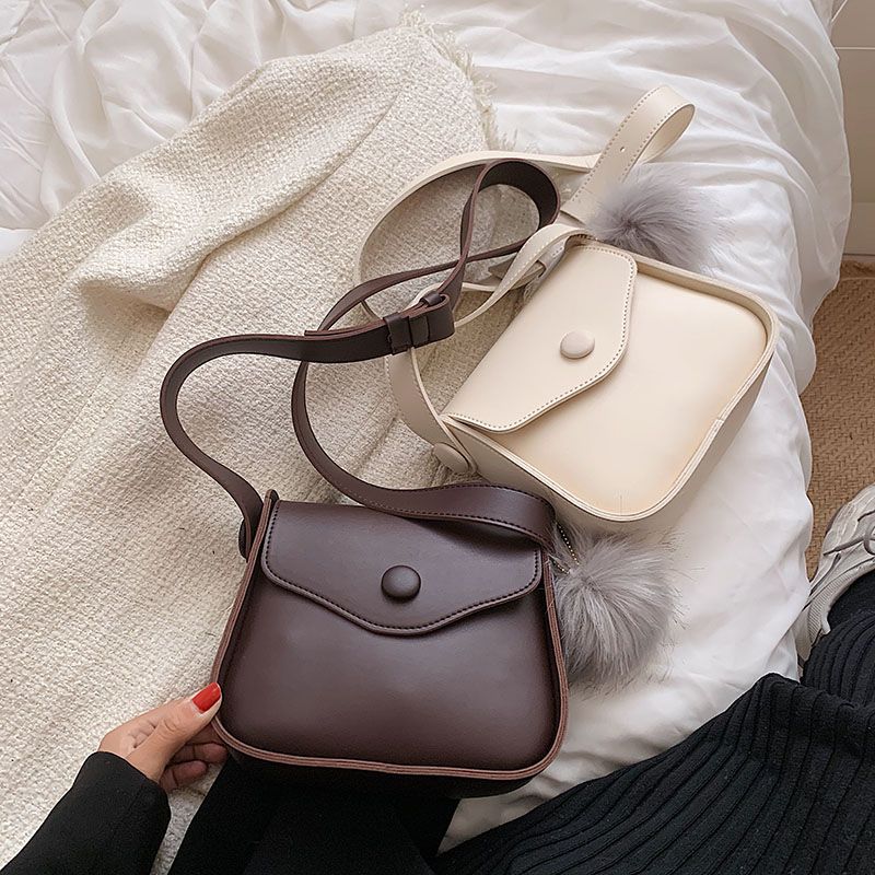 Almeda Naisten Minikeinonahkainen Crossbody Käsilaukku - Musta