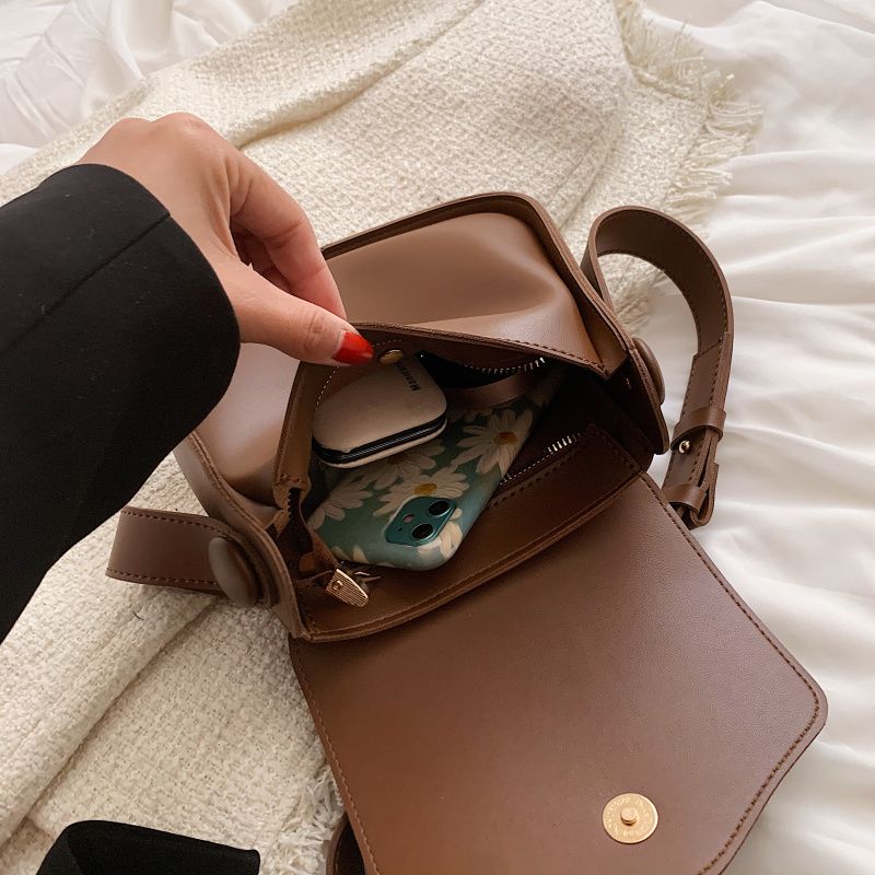 Almeda Naisten Minikeinonahkainen Crossbody Käsilaukku - Musta