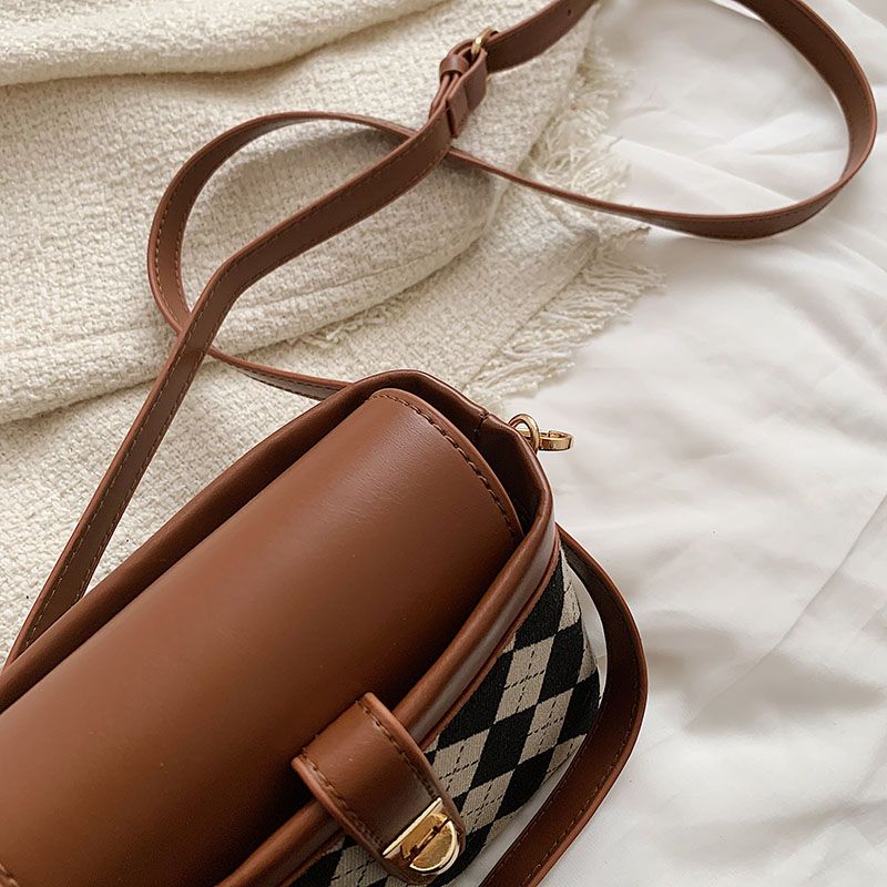 Alpe Naisten Mininahkainen Crossbody Käsilaukku - Musta