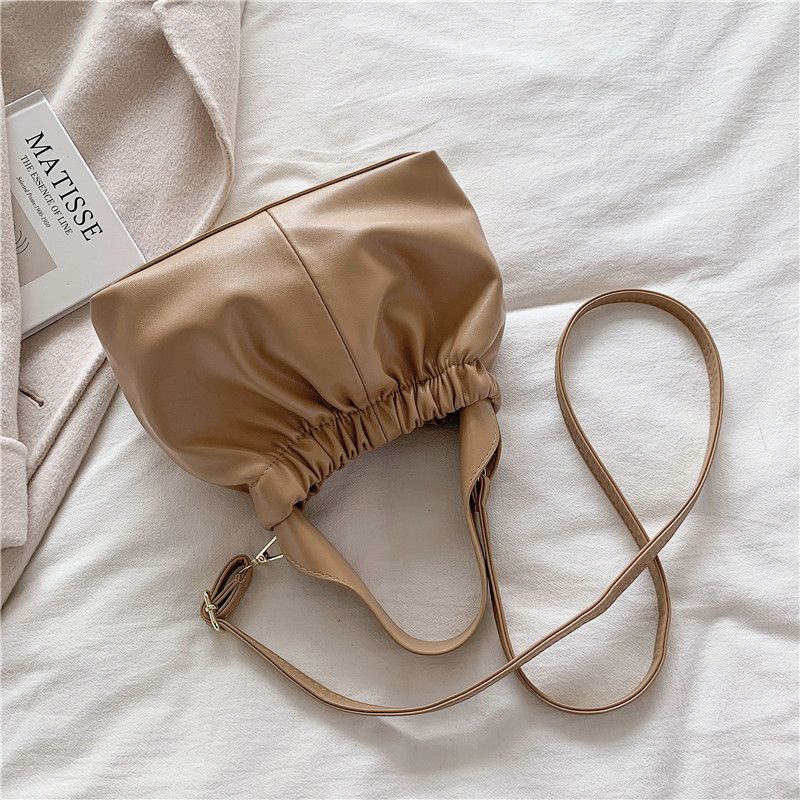 Andalux Naisten Pieni Nahkainen Crossbody Käsilaukku - Musta