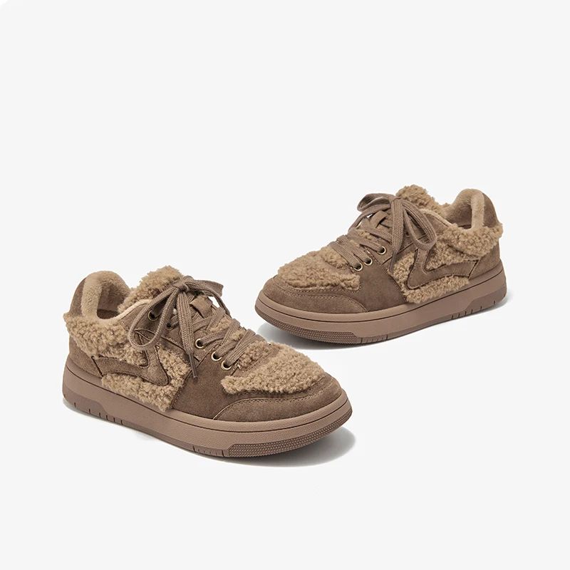Angela Naisten Talvilenkkarit - Beige