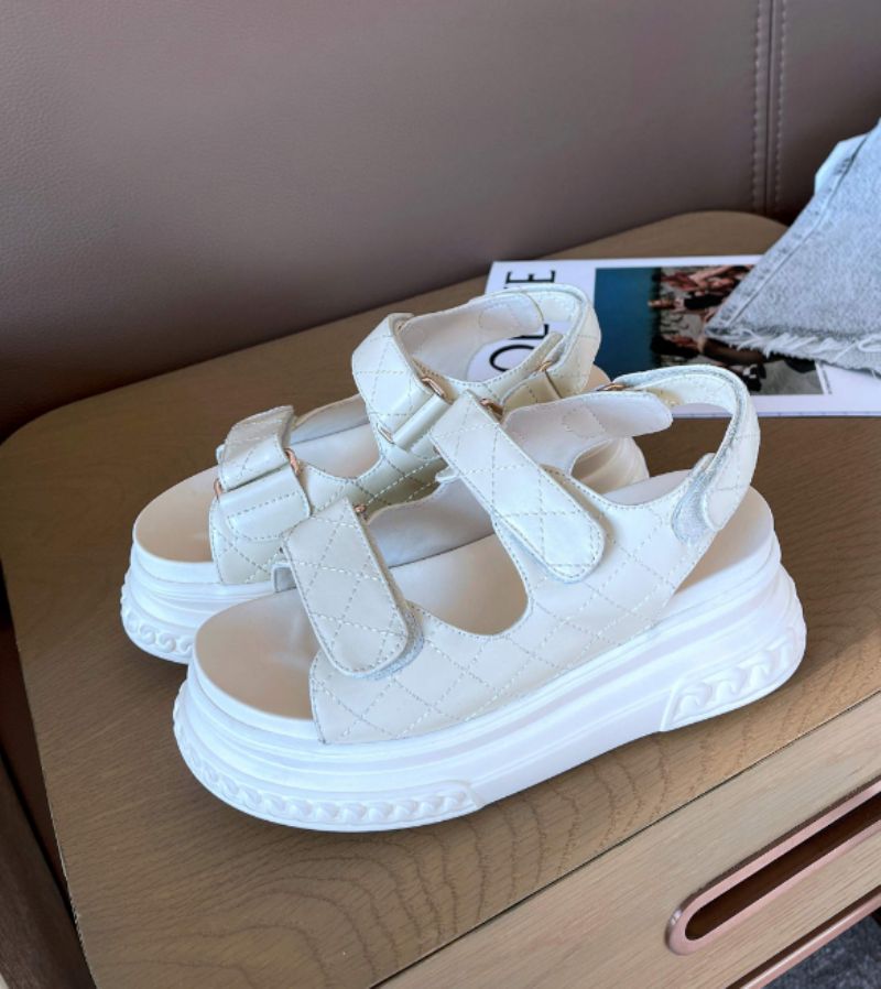 Apolinarin Naisten Alustasandaalit - Beige