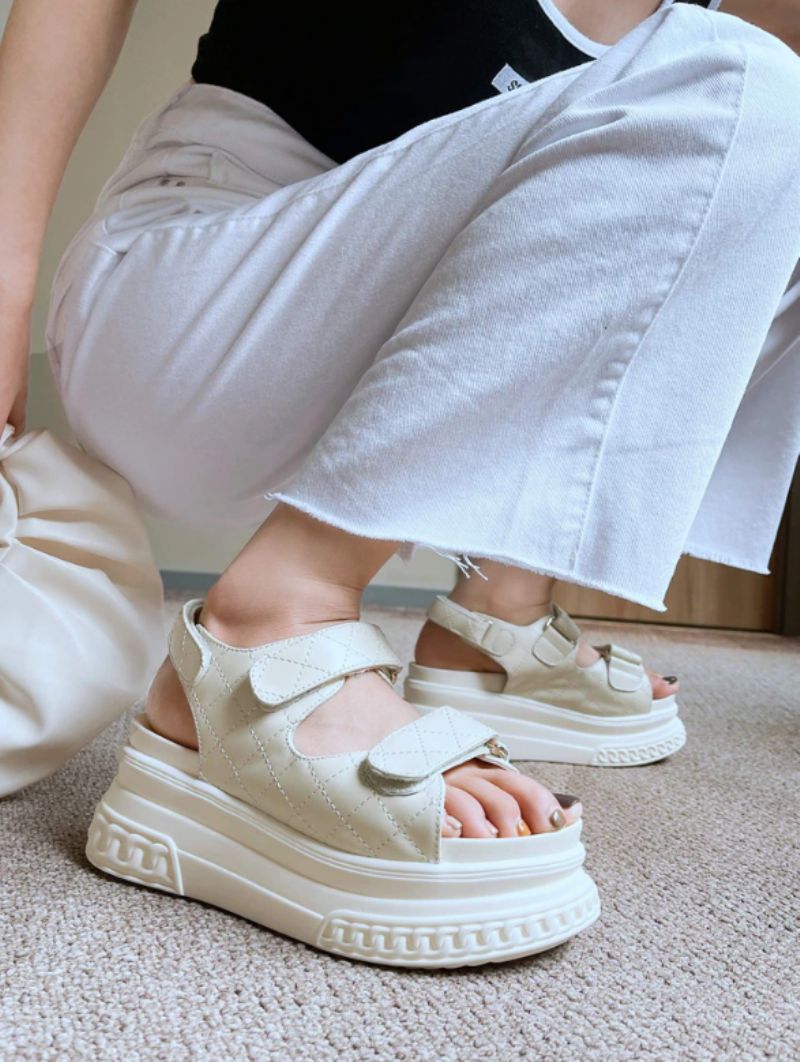 Apolinarin Naisten Alustasandaalit - Beige