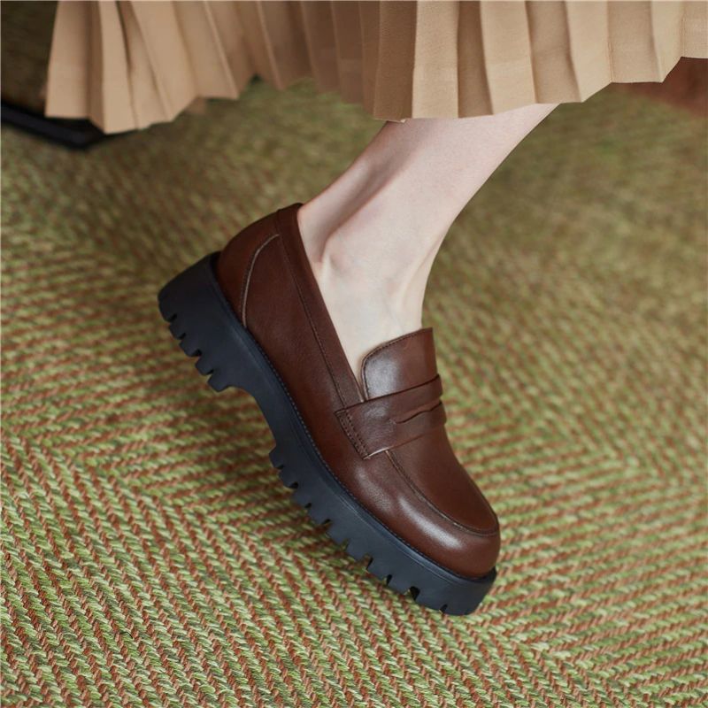 Aroa Naisten Nahkaiset Loafer-kengät - Beige