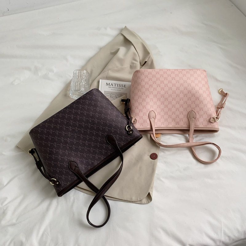 Audrey Naisten Isokokoinen Olkalaukku - Beige