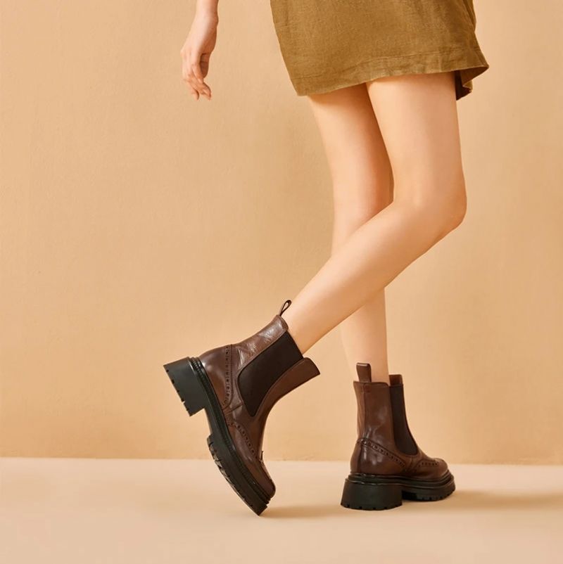 Barbara Naisten Brogue Chelsea -saappaat - Kahvi