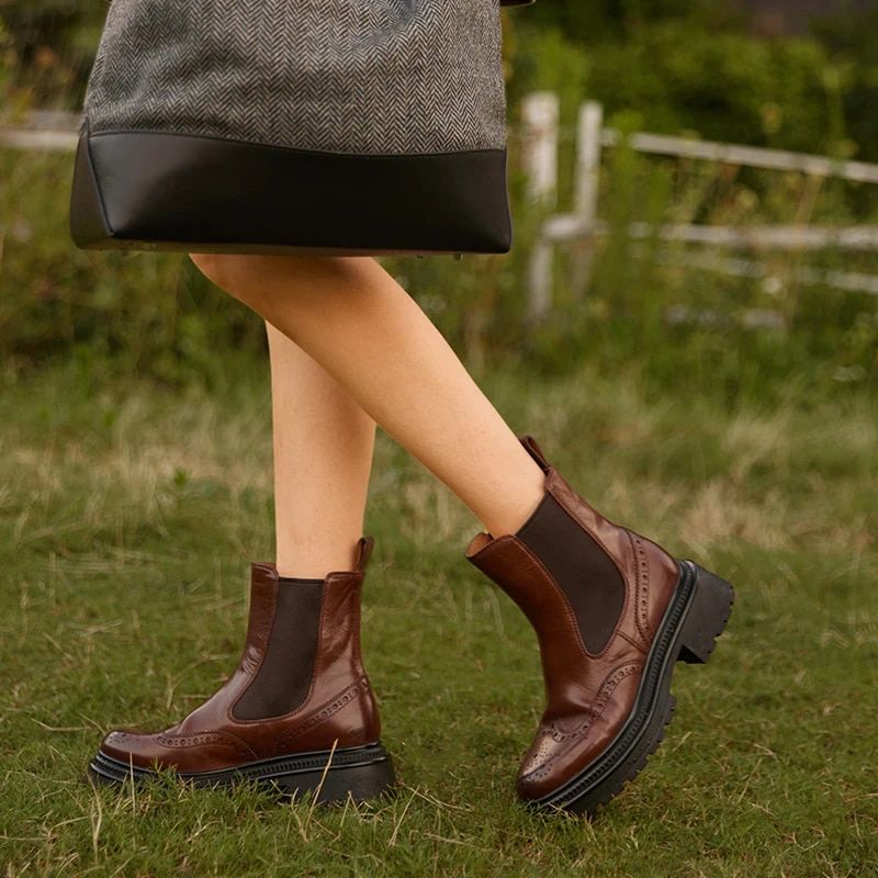 Barbara Naisten Brogue Chelsea -saappaat - Kahvi