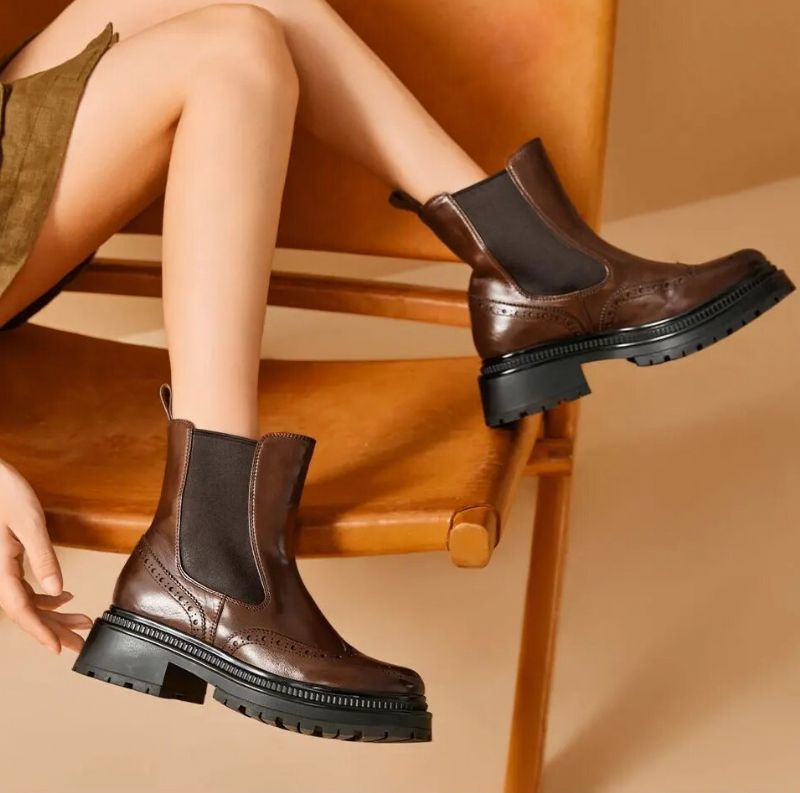 Barbara Naisten Brogue Chelsea -saappaat - Kahvi
