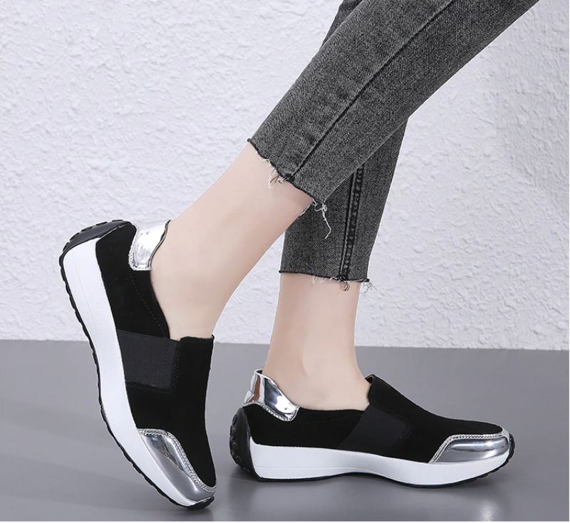 Barry Slip-ons - Musta Kulta