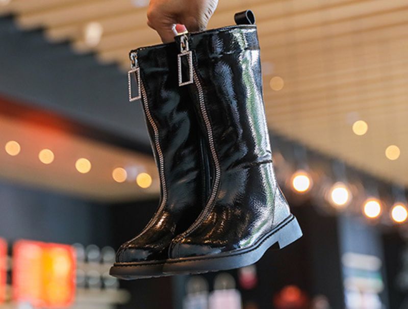 Britneyn Tyttöjen Chelsea Boot - Musta