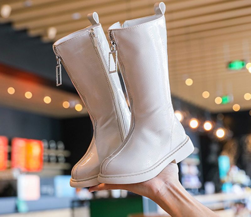 Britneyn Tyttöjen Chelsea Boot - Musta