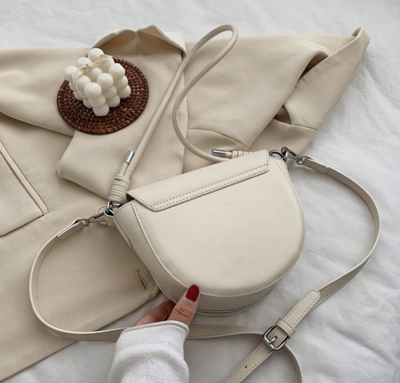 Carmenza Naisten Käsilaukku - Beige