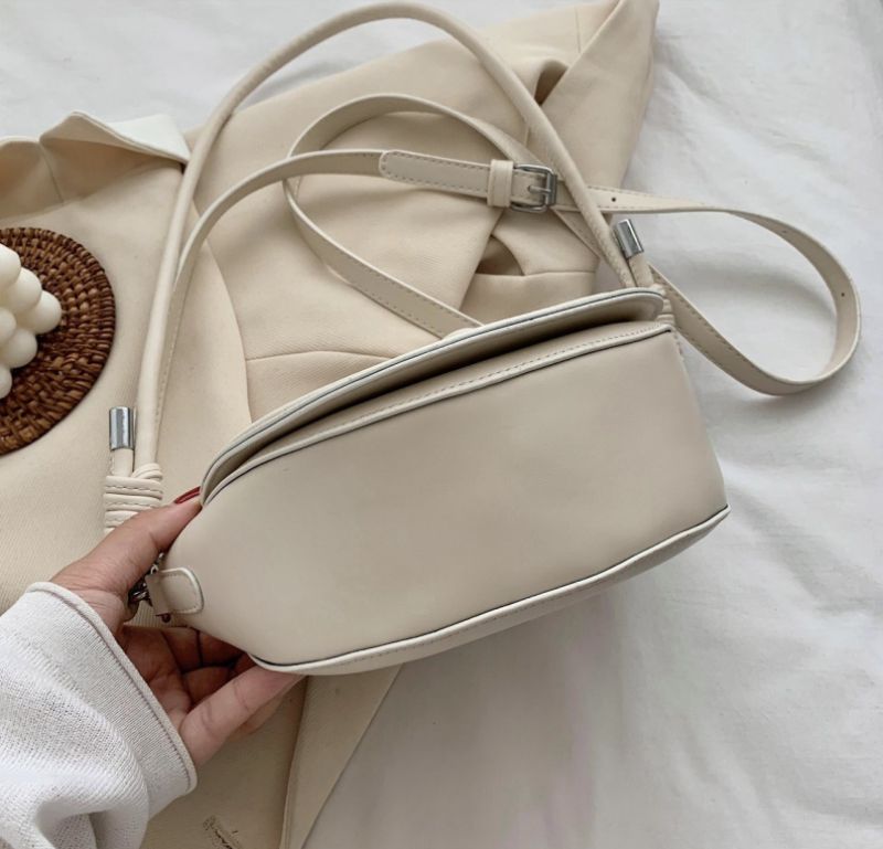 Carmenza Naisten Käsilaukku - Beige