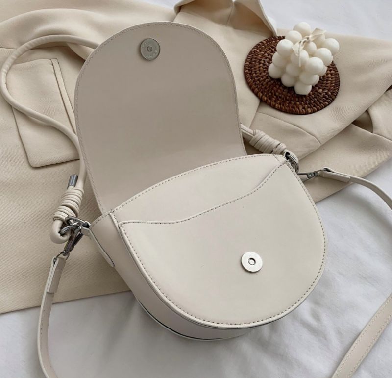Carmenza Naisten Käsilaukku - Beige