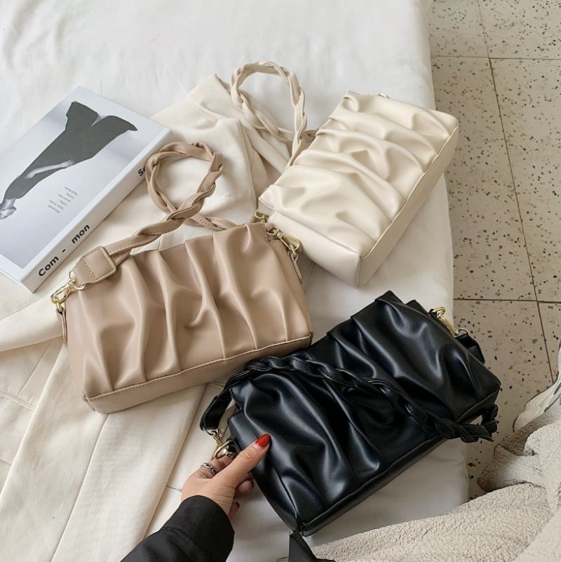 Cata Naisten Laskostettu Crossbody Käsilaukku - Khaki