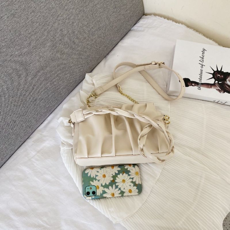 Cata Naisten Laskostettu Crossbody Käsilaukku - Khaki