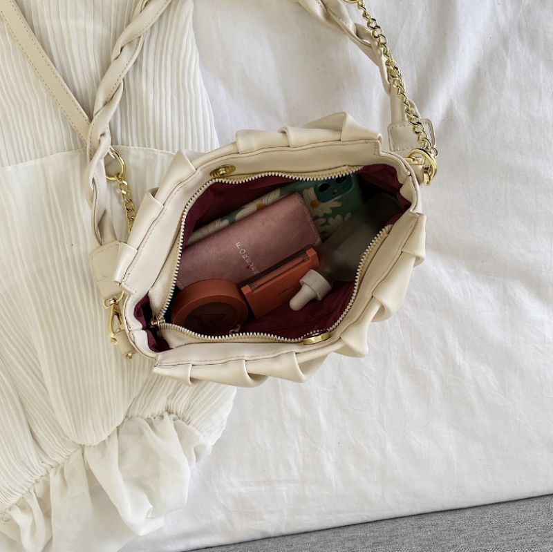 Cata Naisten Laskostettu Crossbody Käsilaukku - Khaki