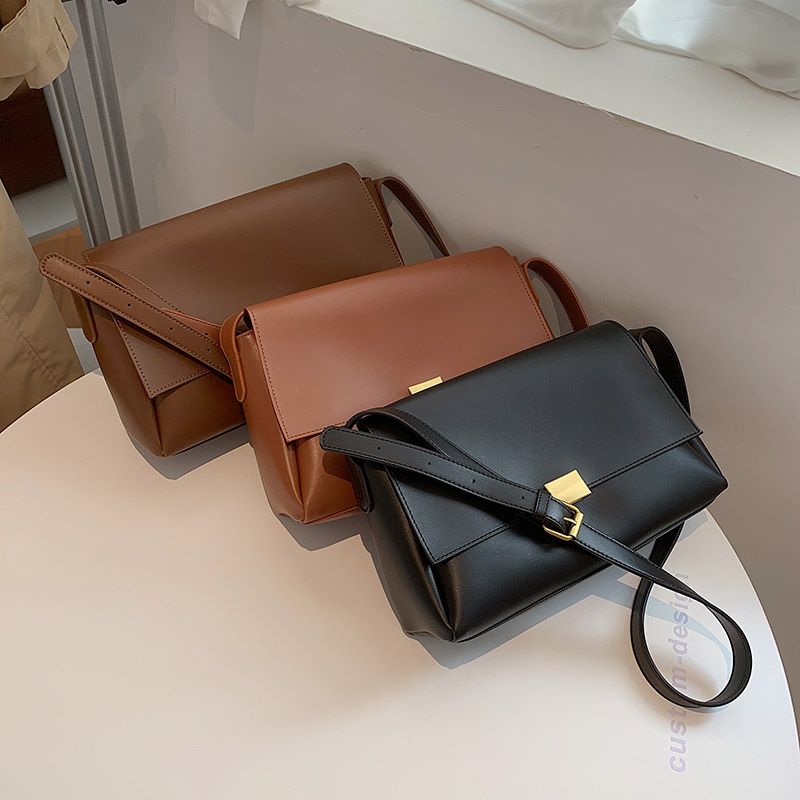 Ceci Naisten Yksivärinen Crossbody Käsilaukku - Musta
