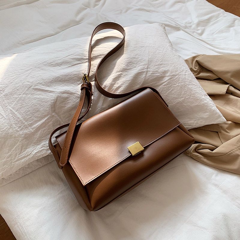 Ceci Naisten Yksivärinen Crossbody Käsilaukku - Musta