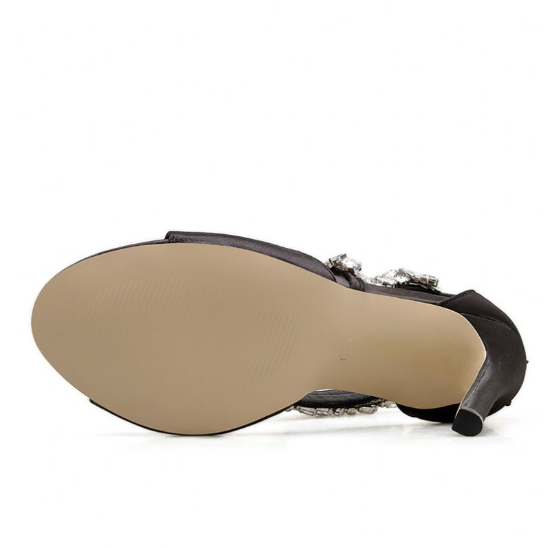 Celandia Heels - Musta