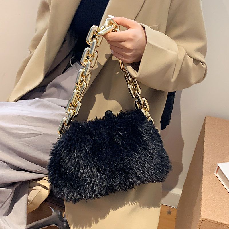 Celeste Naisten Chunky Chain Olkalaukku - Khaki