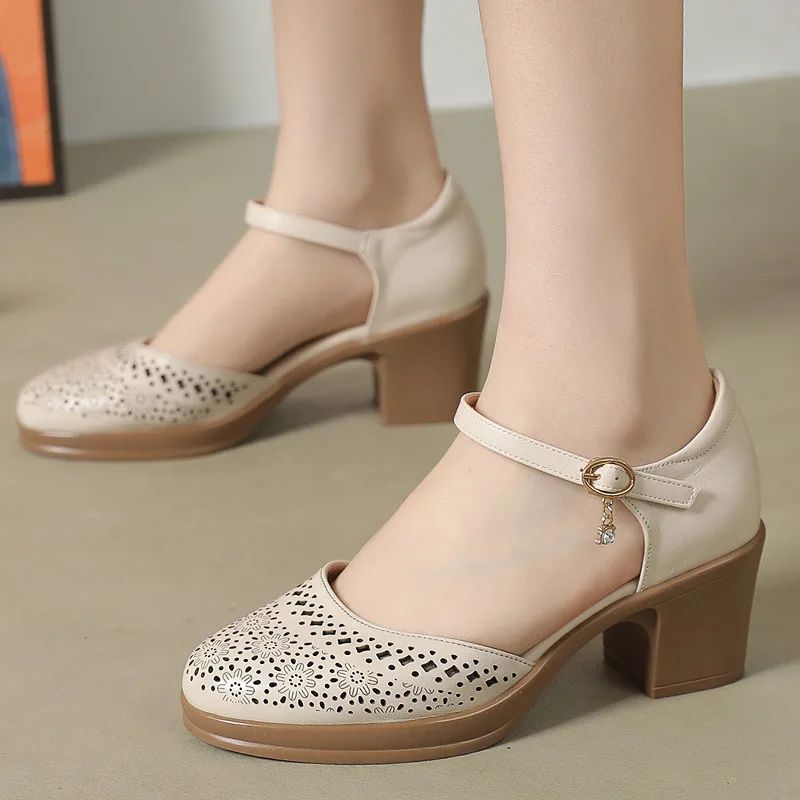 Celina Naisten Ontot Kesäsandaalit - Beige