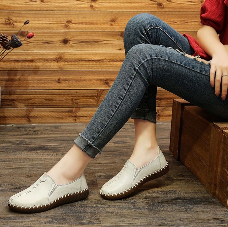 Charis Naisten Litteät Nahkaiset Loafer-kengät - Beige