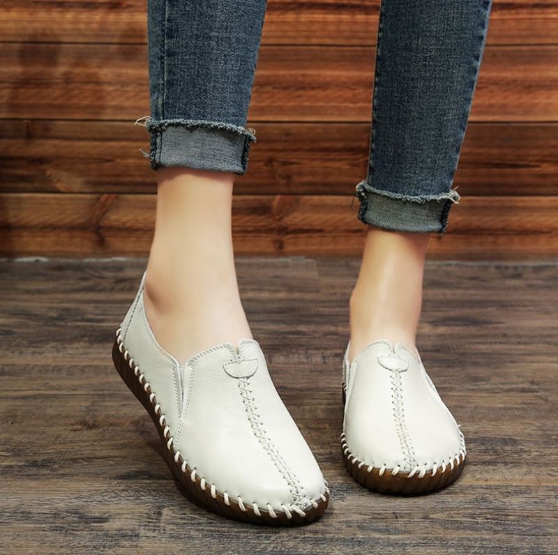 Charis Naisten Litteät Nahkaiset Loafer-kengät - Beige