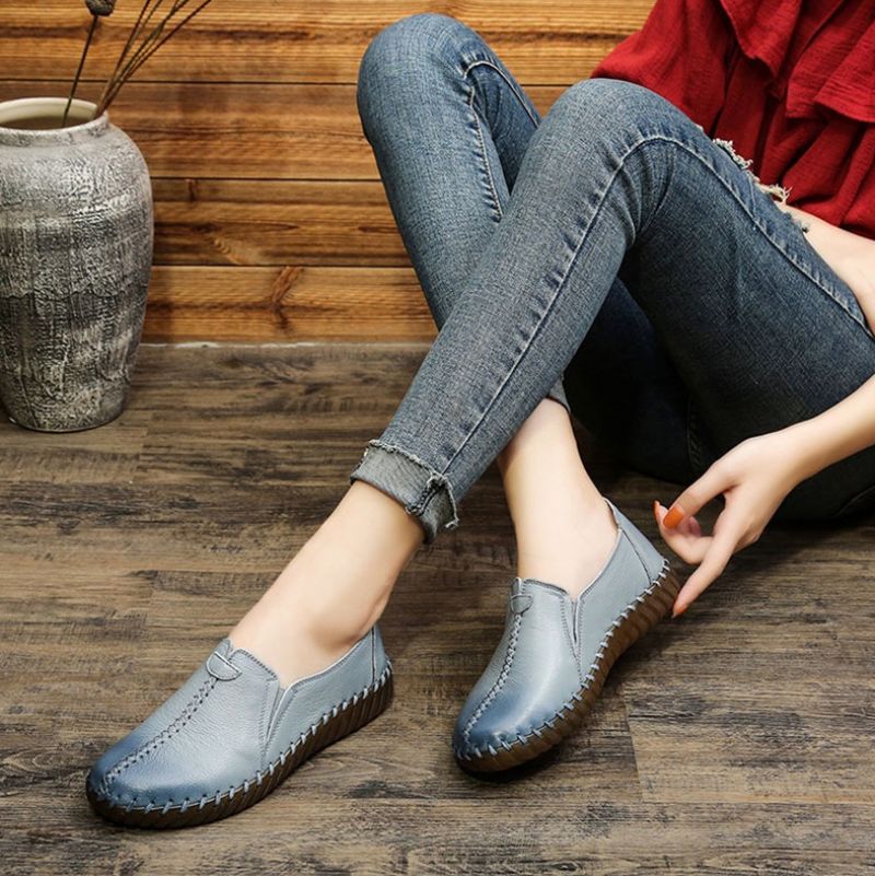 Charis Naisten Litteät Nahkaiset Loafer-kengät - Beige