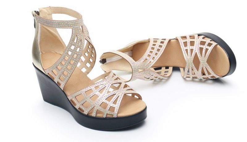 Charli Naisten Platform Wedge Sandaalit - Kulta