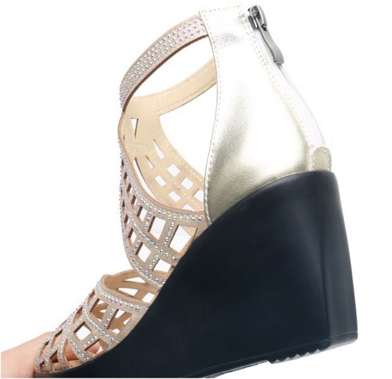 Charli Naisten Platform Wedge Sandaalit - Kulta