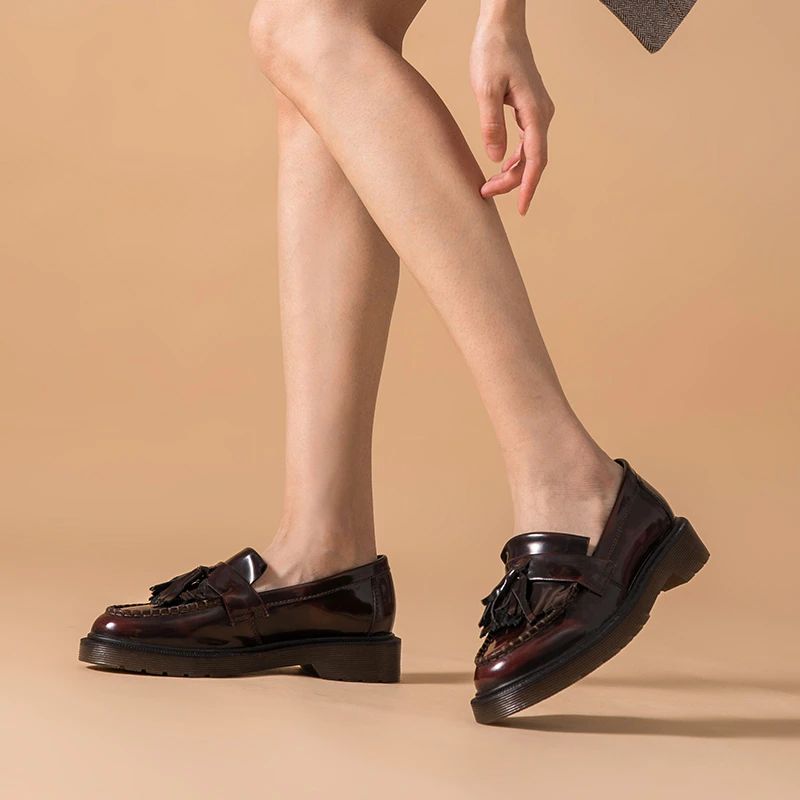 Claudy Naisten Tasaiset Loaferit Alustalla - Musta