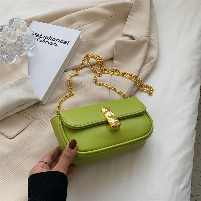 Cleo Leather Flap Crossbody Käsilaukku - Musta