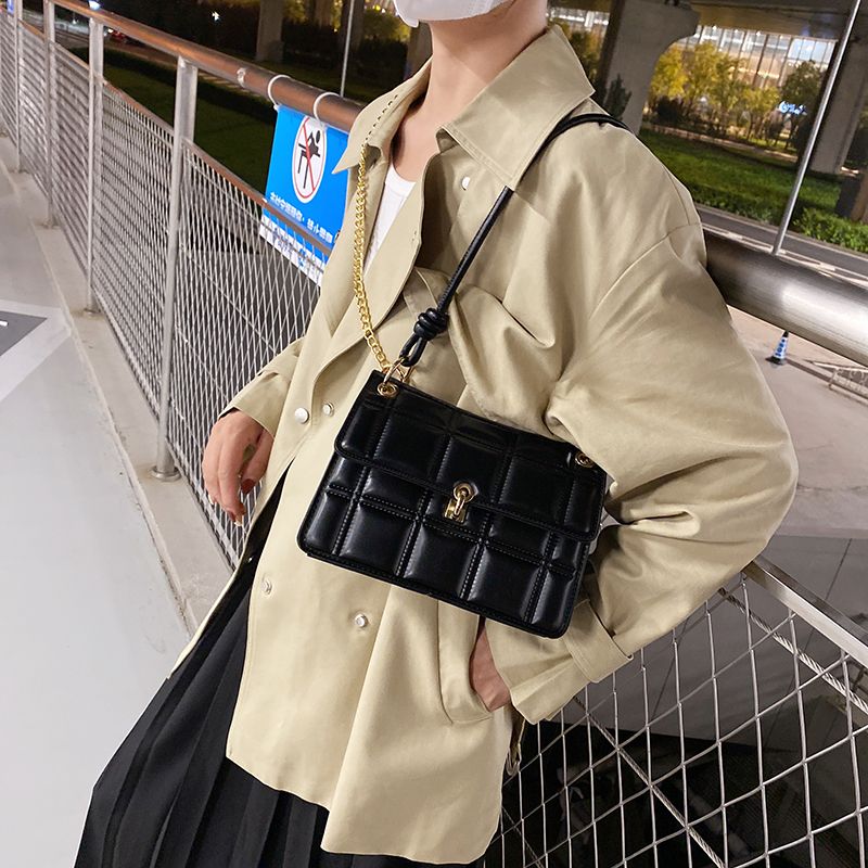 Colina Naisten Pienet Nahkaiset Crossbody-laukut - Musta