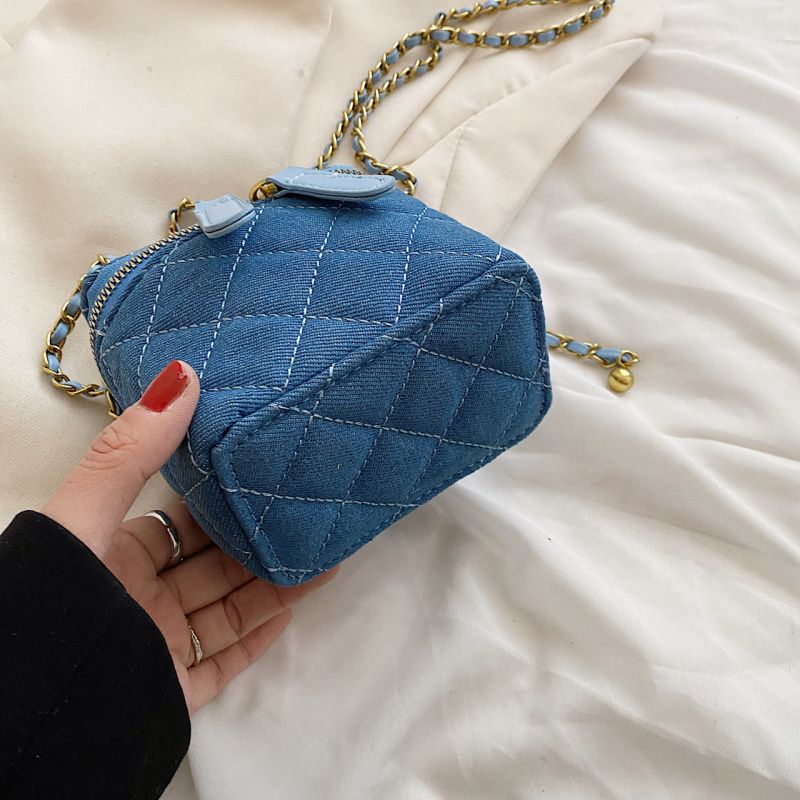 Collin Naisten Tikattu Mini Crossbody Käsilaukku - Sininen
