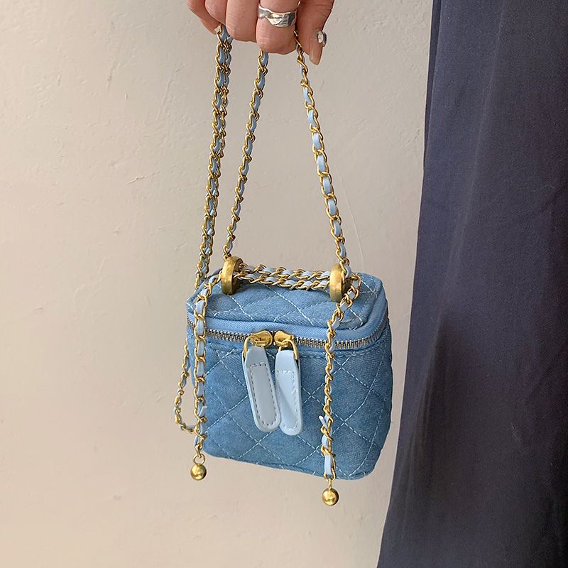 Collin Naisten Tikattu Mini Crossbody Käsilaukku - Sininen