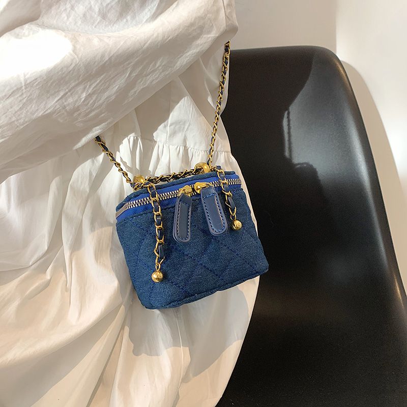 Collin Naisten Tikattu Mini Crossbody Käsilaukku - Sininen