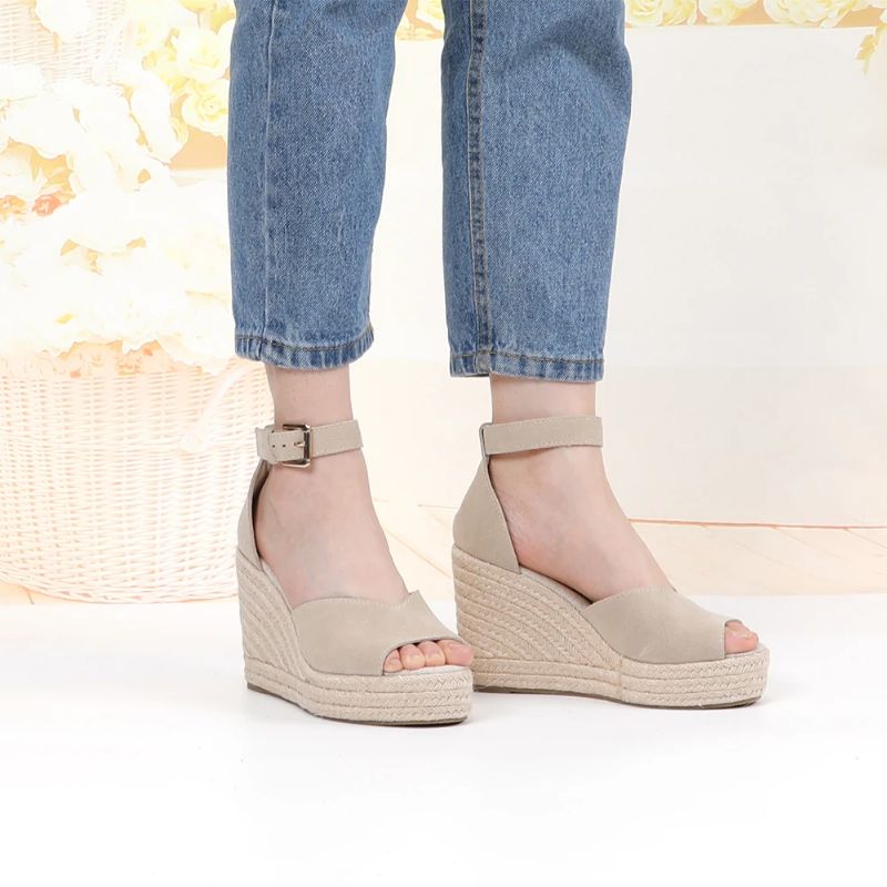 Corina Naisten Platform Wedges -sandaalit - Musta