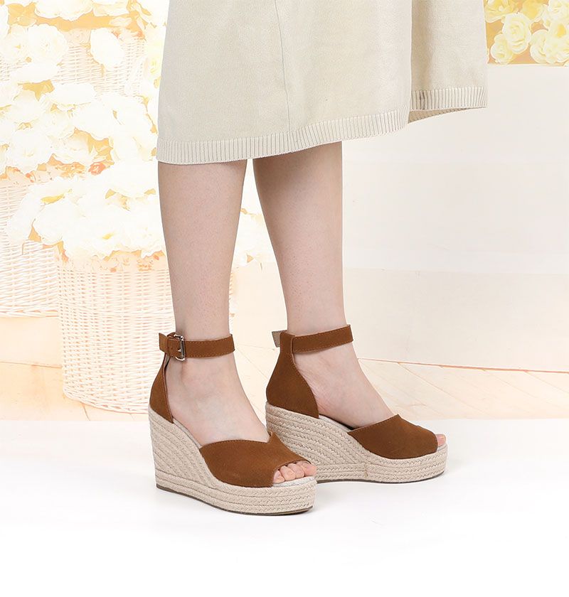 Corina Naisten Platform Wedges -sandaalit - Musta