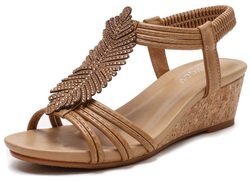 Cornelia Naisten Wedge T-strap -sandaalit - Musta