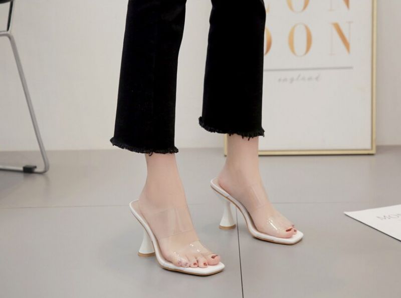 Coro Heels - Musta