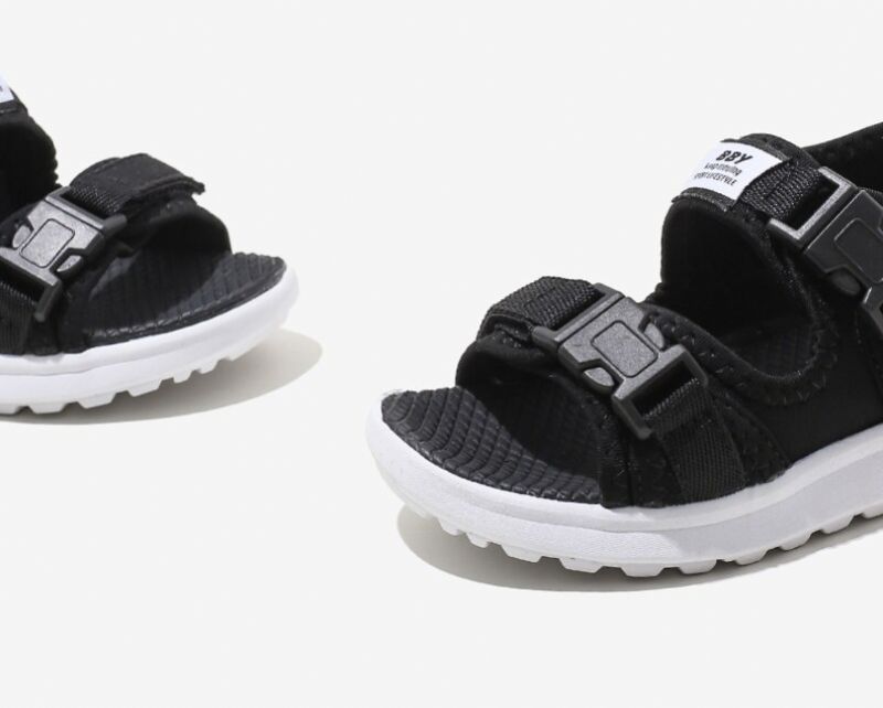 Debie Unisex -lasten Muotisandaalit - Musta