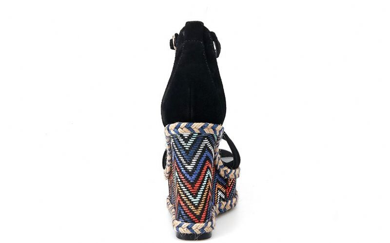 Dorian Wedges - Musta