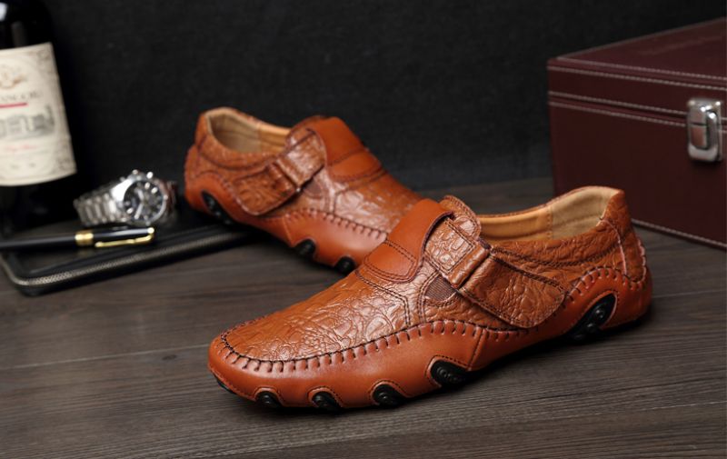 Elias Miesten Loafers -mekkokengät - Musta